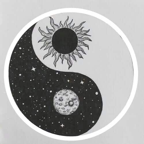 Yin und Yang Abbildung künstlerisch gezeichnet mit Sonne und Mond